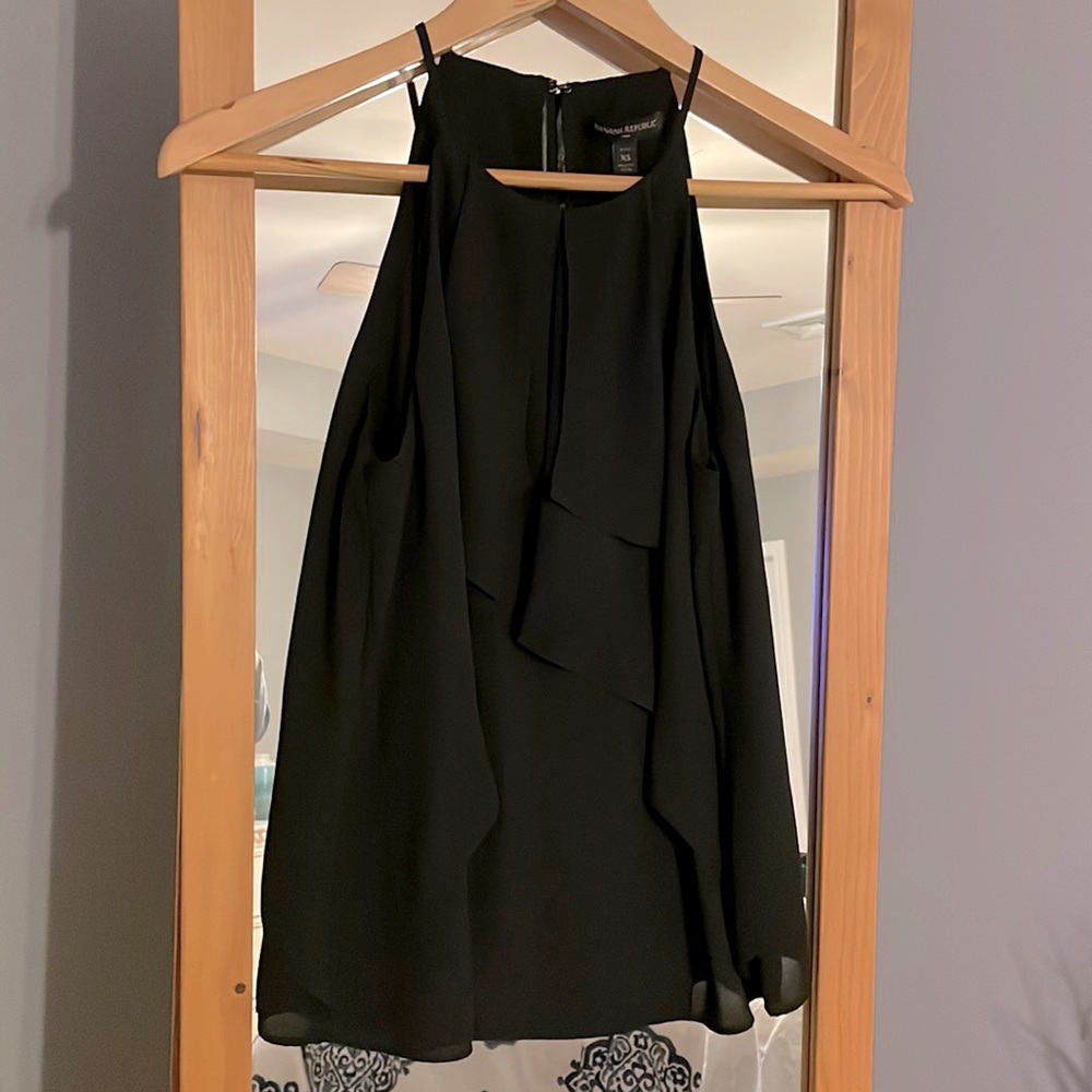 Banana Republic ruffle tank